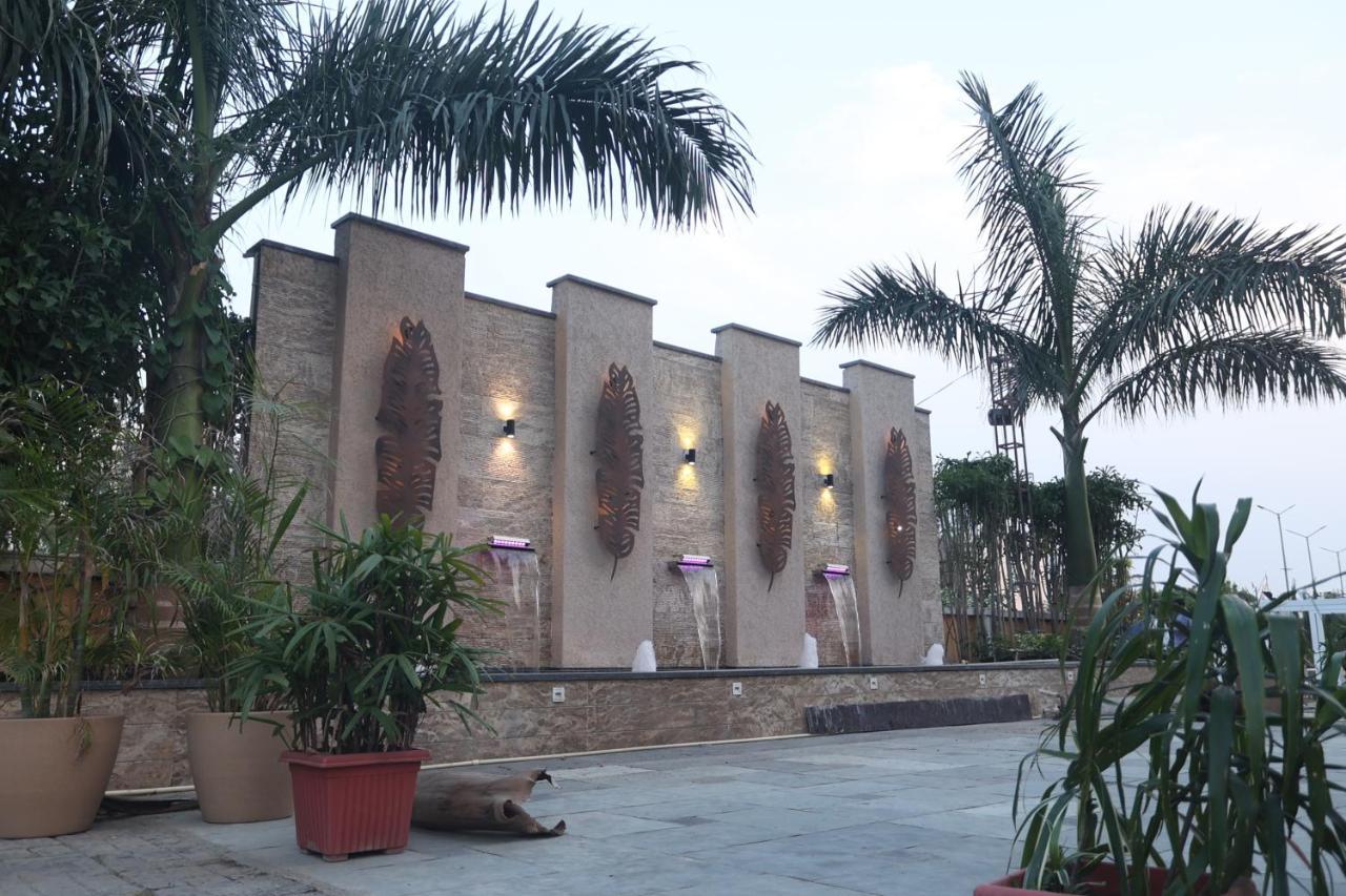 Pride Hotel Bhopal Exterior photo